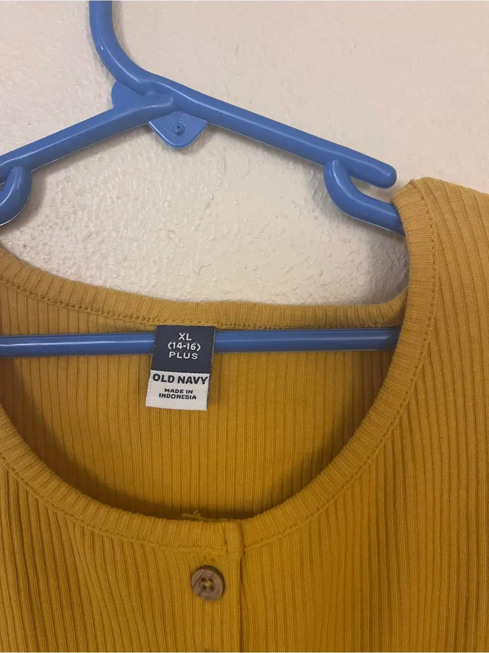 Girls Old Navy mustard yellow tee size xl